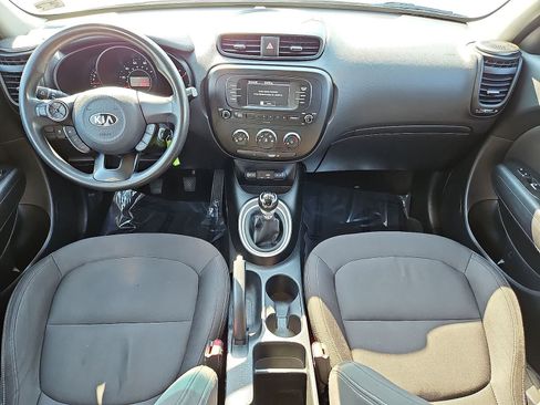 Used 2017 Kia Soul FWD image 23
