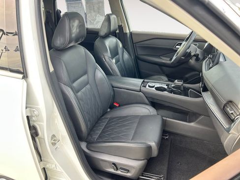 Used 2021 Nissan Rogue Platinum AWD/4WD image 10