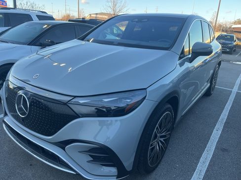 Certified 2023 Mercedes-Benz EQE 500 4MATIC SUV image 3