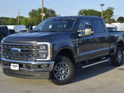 New 2026 Ford F250 Lariat w/ FX4 Off-Road Package