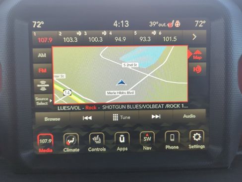 Used 2022 Jeep Wrangler Unlimited Rubicon w/ Xtreme Recon 35" Tire Package image 16