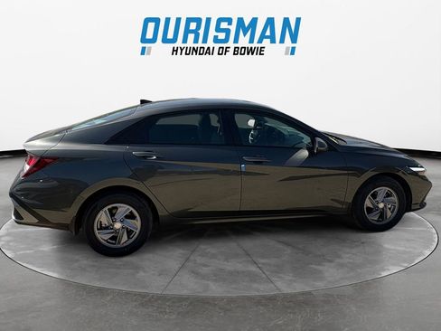 New 2026 Hyundai Elantra SE FWD image 7