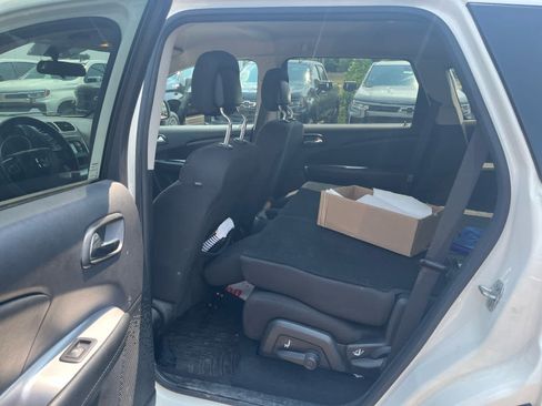 Used 2017 Dodge Journey SE FWD image 8