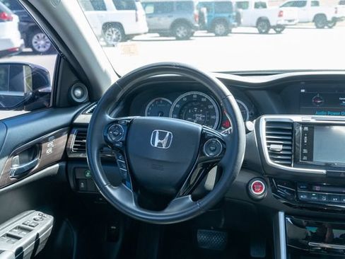 Used 2017 Honda Accord EX-L image 33