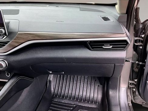 Used 2023 Nissan Altima 2.5 SV image 21