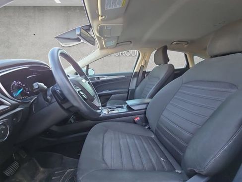 Used 2019 Ford Fusion SE image 19
