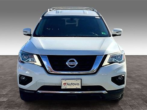 Used 2018 Nissan Pathfinder SL image 2