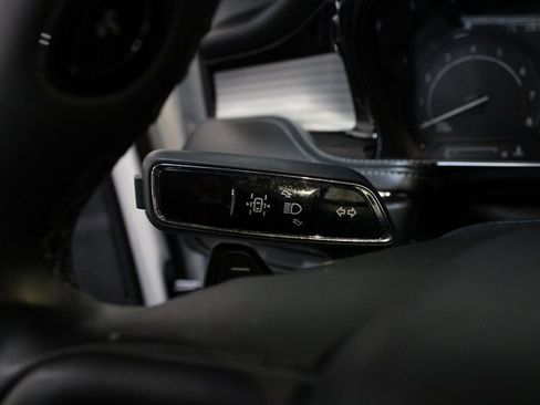 Used 2022 Lincoln Corsair Standard image 12