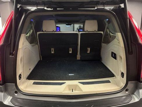 Certified 2025 Cadillac Escalade ESV Sport Platinum w/ LPO, Floor Liner Package AWD/4WD image 24
