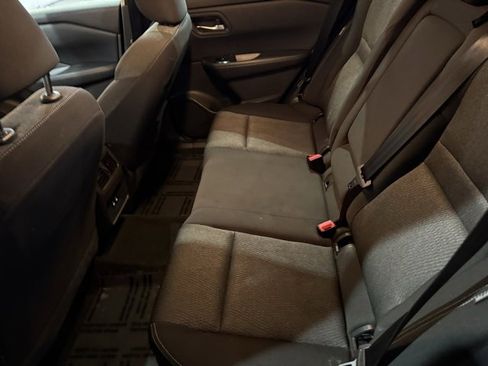 Certified 2025 Nissan Rogue SV image 31