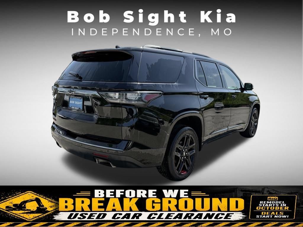 Used 2020 Chevrolet Traverse Premier w/ Redline Edition FWD image 9