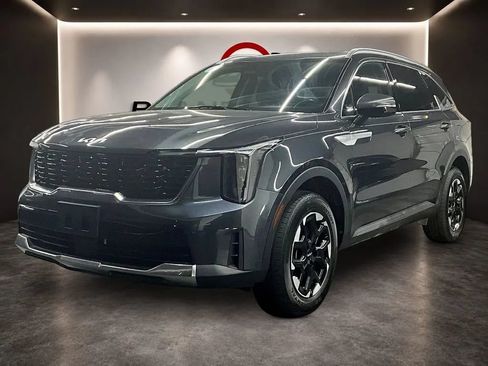 Used 2024 Kia Sorento S AWD/4WD image 3
