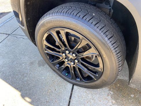 Used 2022 GMC Acadia SLE w/ Driver Convenience Package image 25