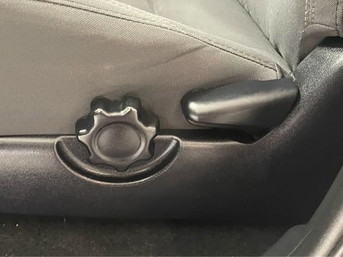 Used 2019 Toyota Tacoma TRD Off-Road AWD/4WD image 28