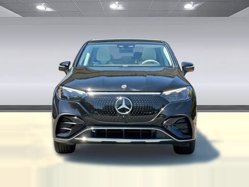 Used 2023 Mercedes-Benz EQE 500 4MATIC SUV image 5