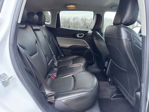 Used 2022 Jeep Compass Limited AWD/4WD image 35