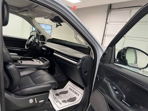 Used 2025 Lincoln Navigator L Reserve image 64