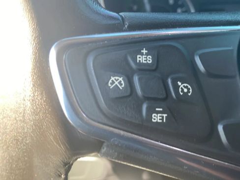 Used 2019 Chevrolet Equinox LT FWD image 34