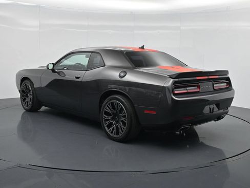Used 2019 Dodge Challenger SXT w/ Blacktop Package RWD image 5