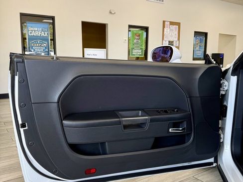 Used 2011 Dodge Challenger R/T image 14