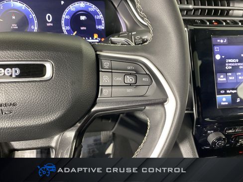 Used 2023 Jeep Grand Cherokee Altitude image 24