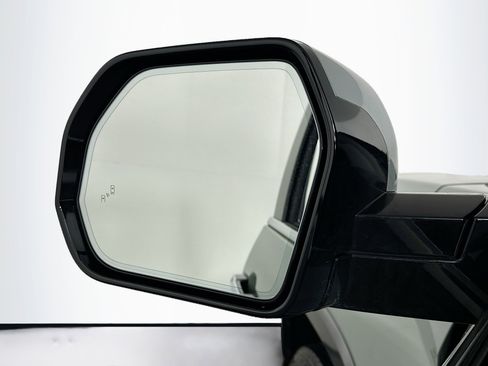 Used 2025 Toyota Tundra Limited image 16