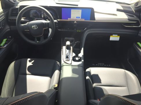 New 2026 Toyota Crown Signia image 9