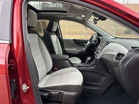 Used 2023 Chevrolet Equinox LT image 28