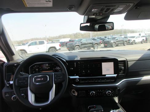 New 2026 GMC Sierra 1500 SLT image 16