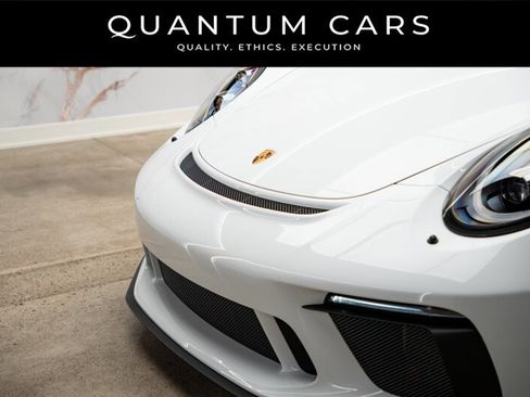 Used 2018 Porsche 911 GT3 RWD image 13