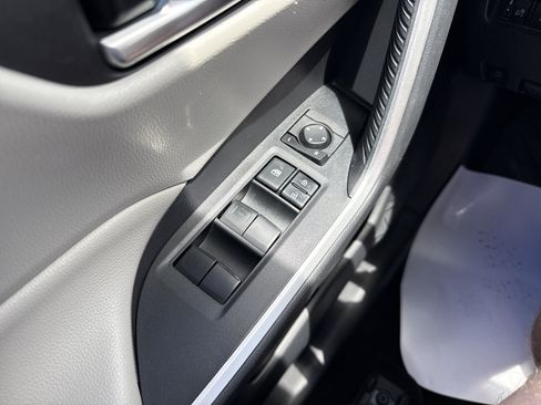 Used 2019 Toyota RAV4 XLE w/ Convenience Package AWD/4WD image 17