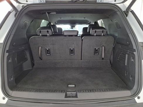 Used 2025 Chevrolet Traverse LT AWD/4WD image 29