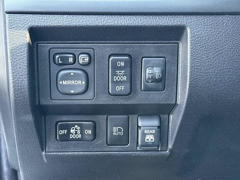 Used 2020 Toyota Tundra Platinum RWD image 21