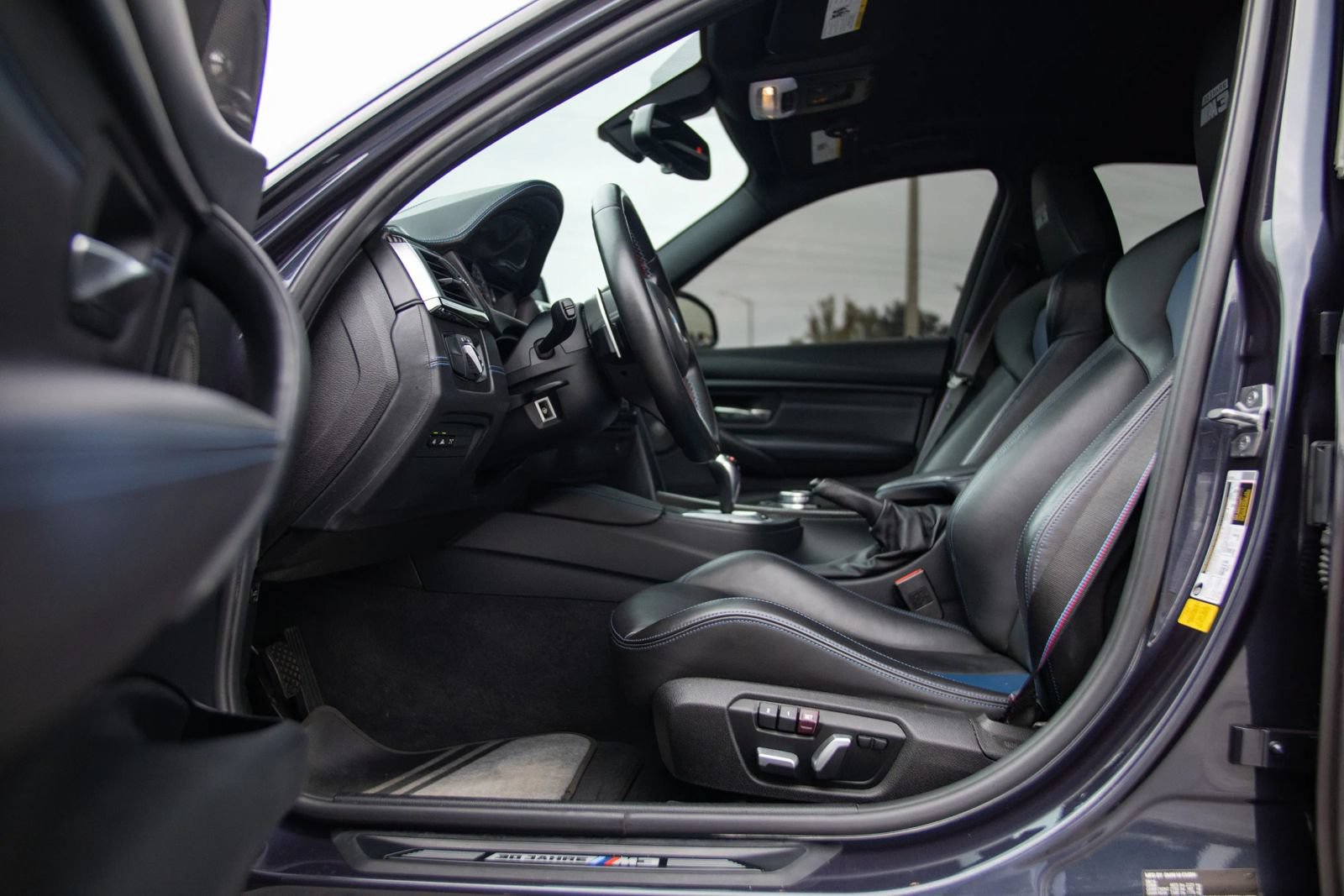 Used 2017 BMW M3 RWD image 30