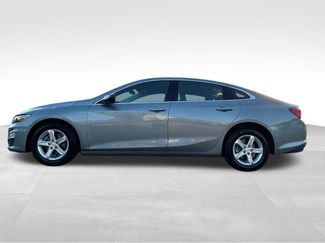 Used 2024 Chevrolet Malibu LT FWD video 2