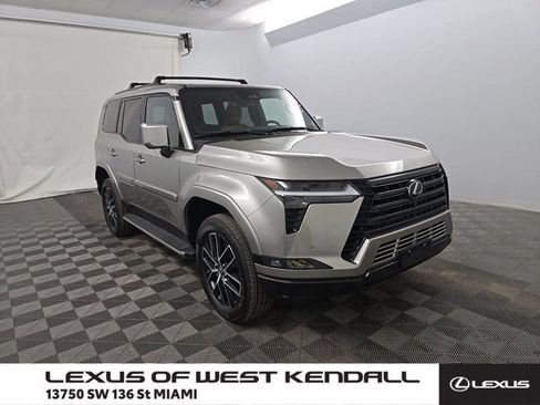 Used 2025 Lexus GX 550 w/ Accessory Package (2T) AWD/4WD image 1