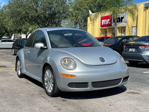 Used 2008 Volkswagen Beetle S image 3