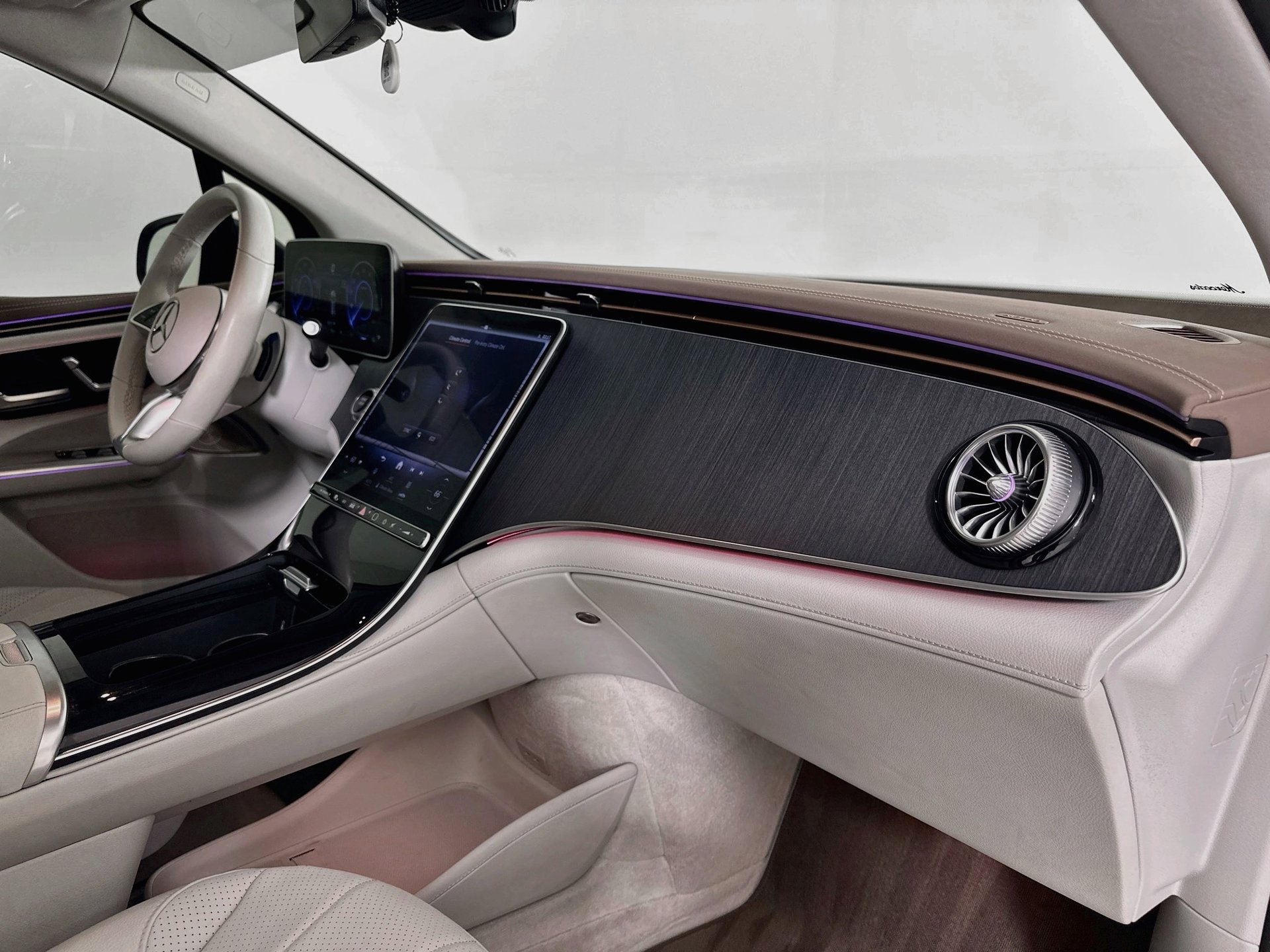 Certified 2023 Mercedes-Benz EQE 350+ SUV image 32