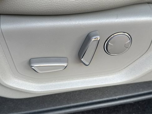 Used 2018 Ford F150 Lariat image 24