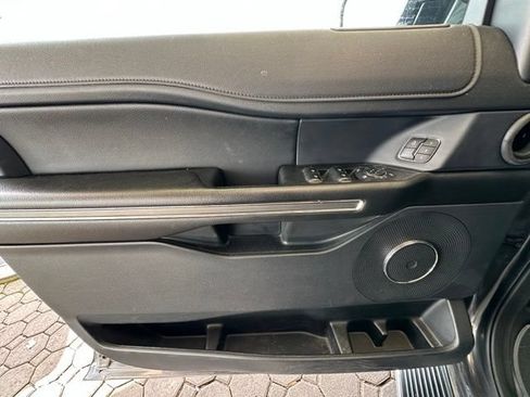 Used 2020 Ford Expedition XLT w/ Equipment Group 202A AWD/4WD image 19