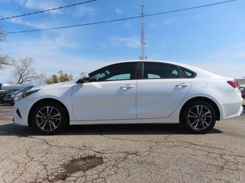 Used 2024 Kia Forte LXS image 8