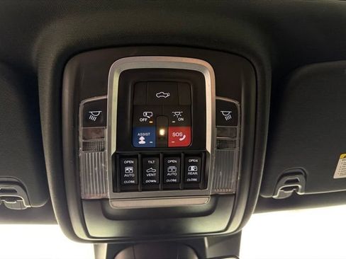 Used 2022 RAM 1500 Laramie AWD/4WD image 25