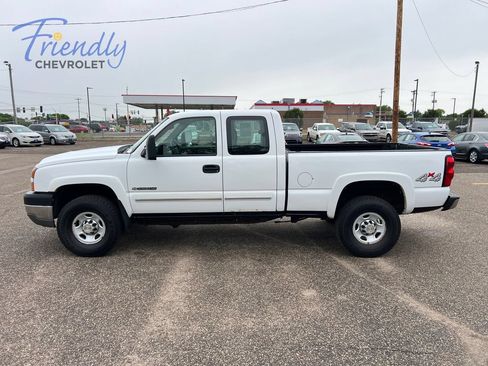 Used 2005 Chevrolet Silverado 2500 LS AWD/4WD image 2