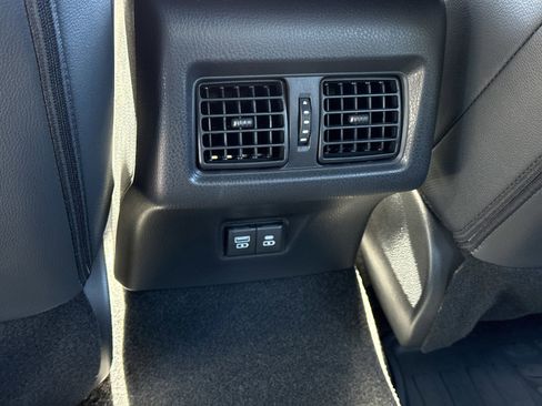 Used 2025 Toyota Camry SE image 14