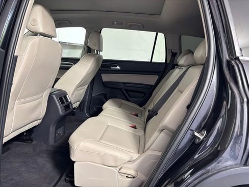 Used 2018 Volkswagen Atlas SEL AWD/4WD image 18