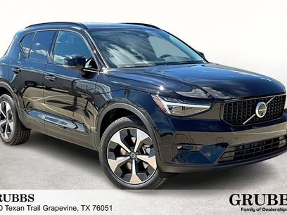 New 2026 Volvo XC40 B5 Plus w/ Protection Package Premier