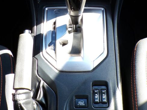 Used 2018 Subaru Crosstrek 2.0i Premium image 18