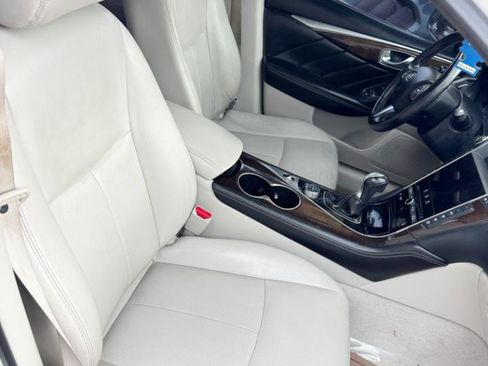 Used 2015 INFINITI Q50 Premium w/ Deluxe Touring Package image 10