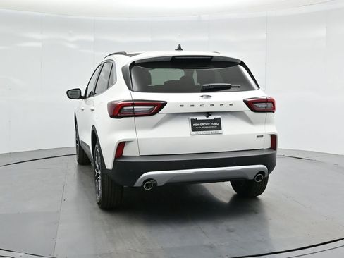New 2025 Ford Escape Base w/ PHEV Premium Package image 31