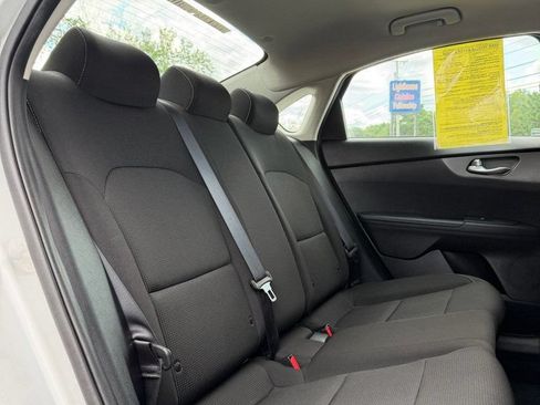 Used 2019 Kia Forte LXS FWD image 12